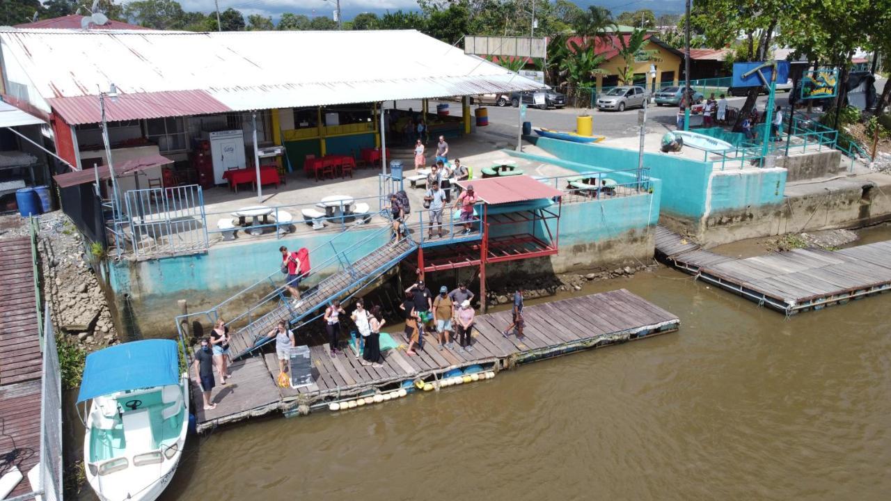 Hotel Sierpe River- Oleaje Sereno Экстерьер фото