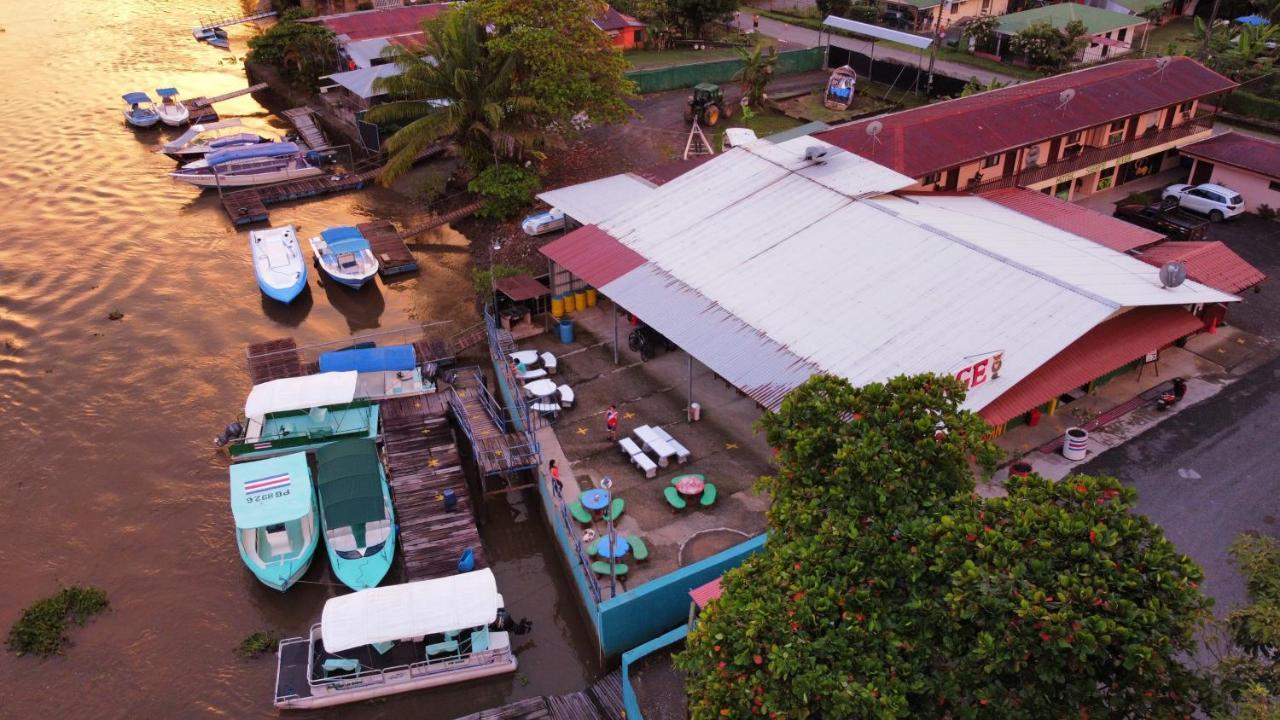 Hotel Sierpe River- Oleaje Sereno Экстерьер фото